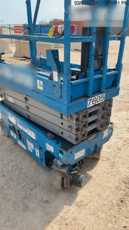 2017 Genie GS-1930 Genie GS-1930 Lift w/Fixed Rail and Chain Entry