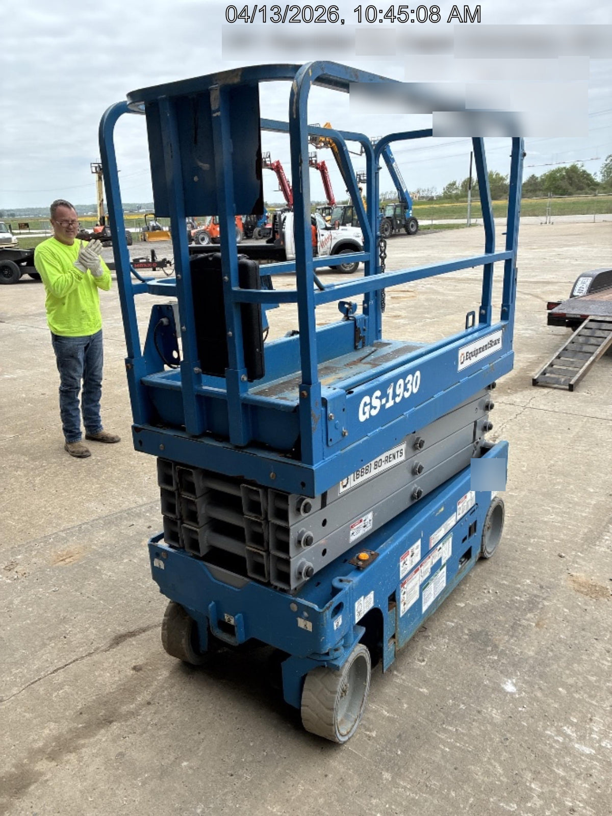 2019 Genie GS-1930 Fixed rails with chain Entry