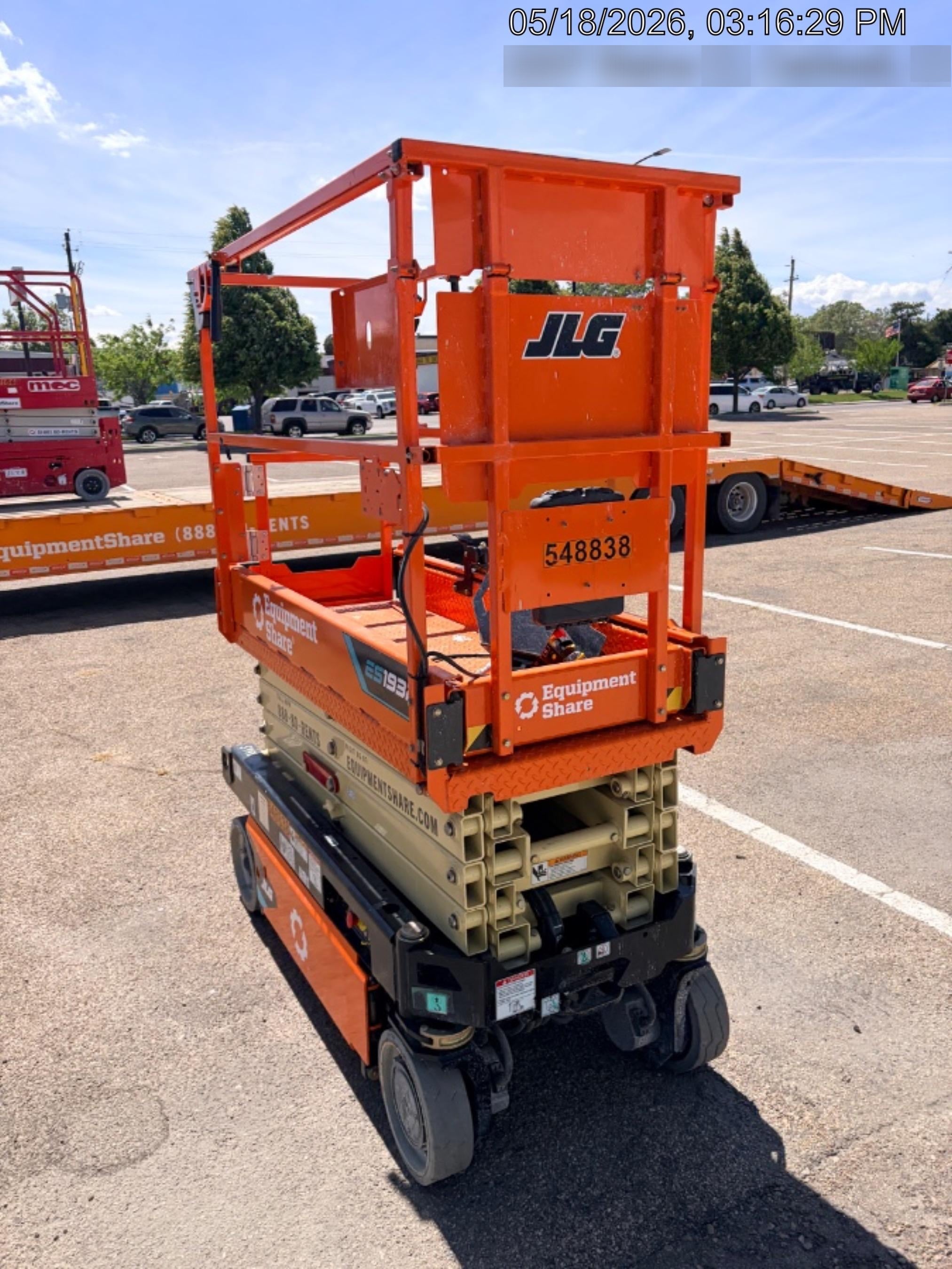 2025 JLG ES1932