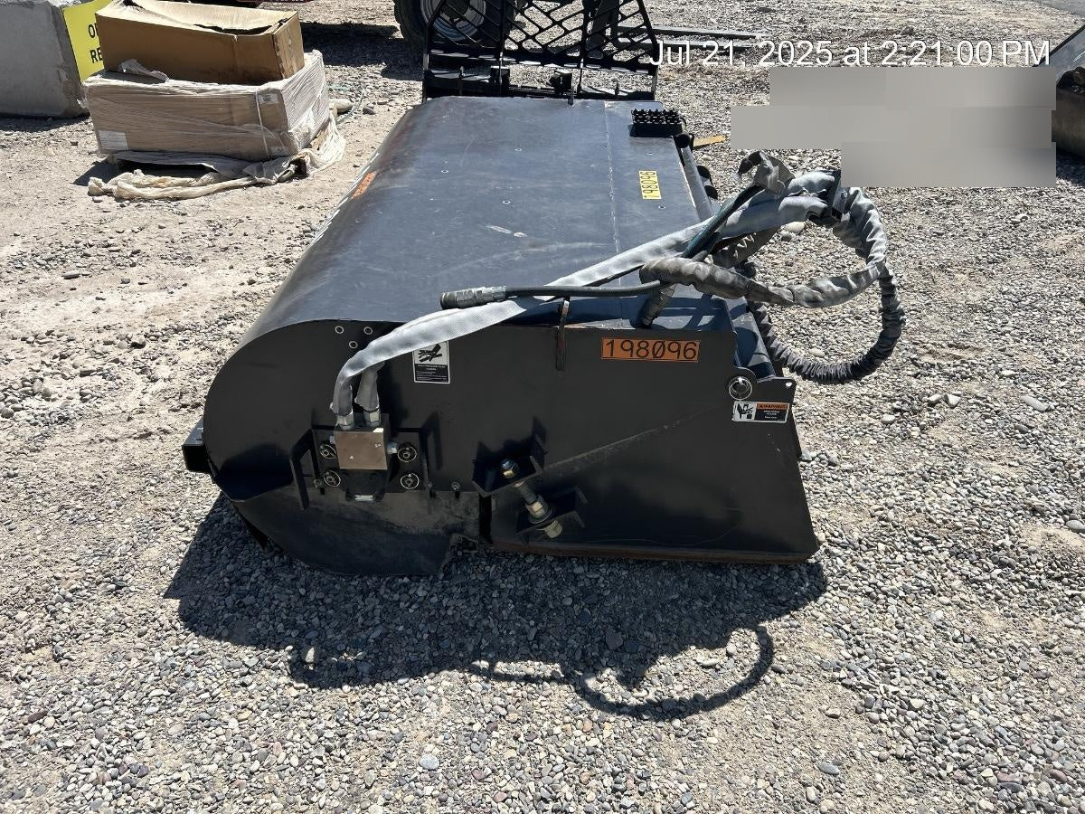 2022 PALADIN Sweepster SB72