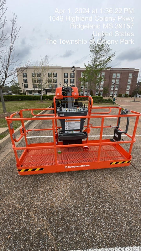 2024 JLG 660SJ