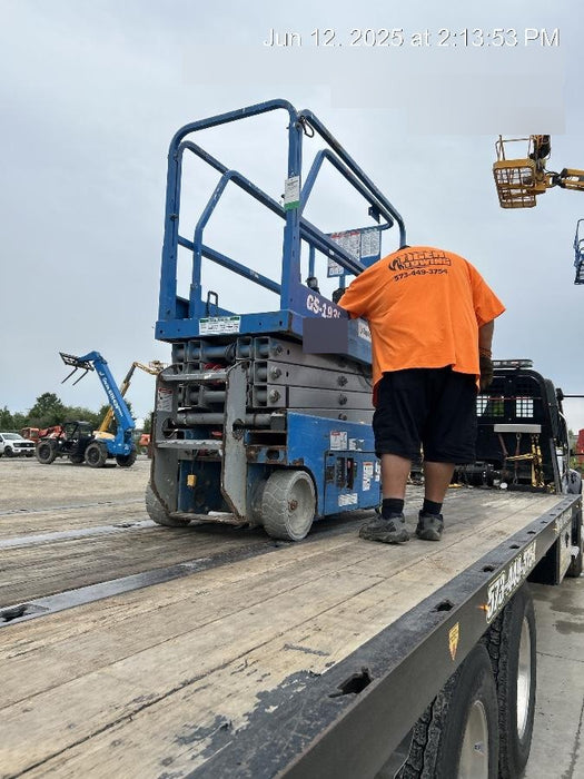 2019 Genie GS-1930 Fixed rails with chain Entry