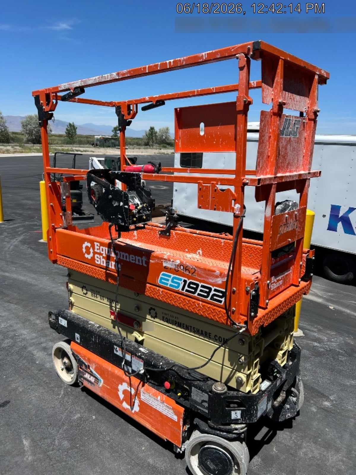 2022 JLG ES1932