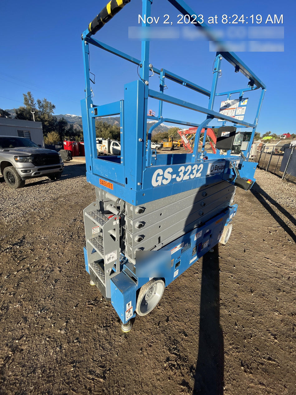 2023 GENIE GS-3232