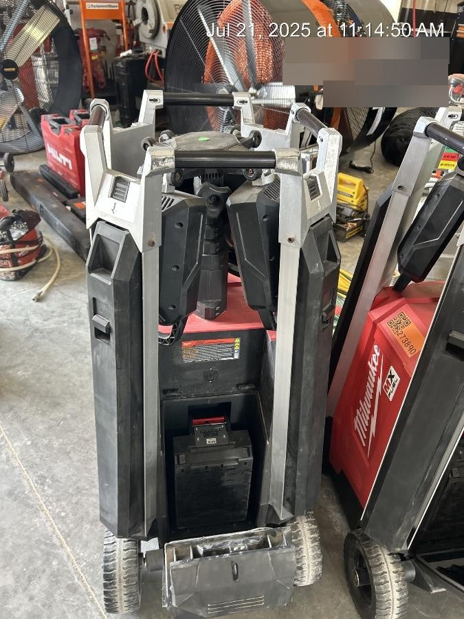 2021 MILWAUKEE MXF041-1XC