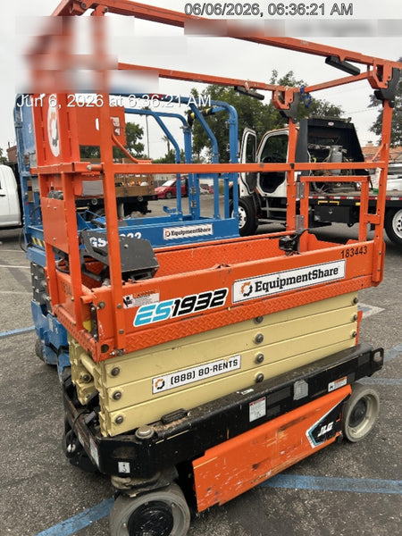 2021 JLG ES1932