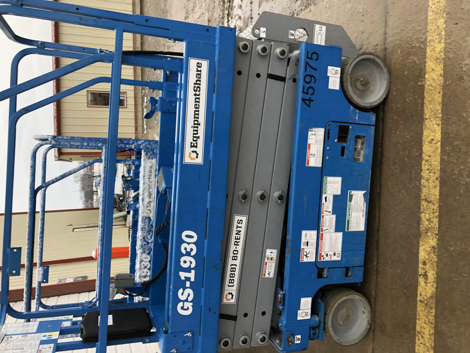 2019 Genie GS-1930 Fixed rails with chain Entry