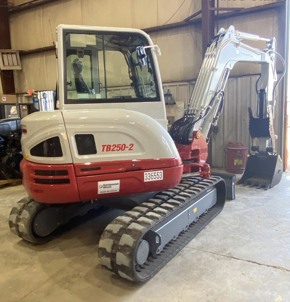 2023 TAKEUCHI TB250-2CR