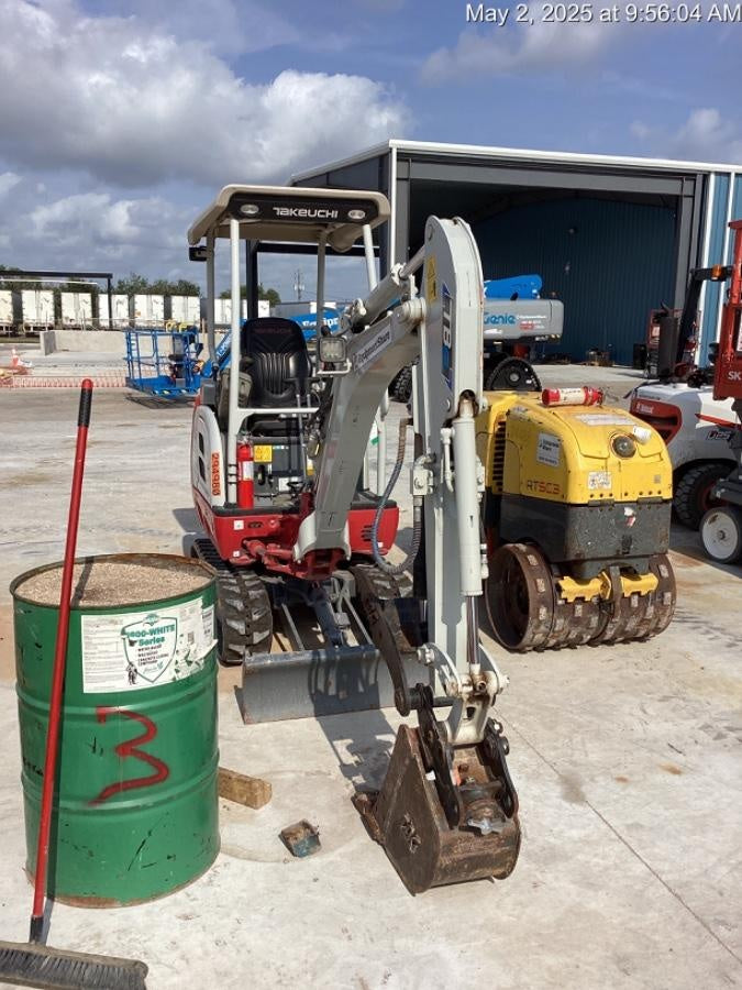 2023 TAKEUCHI TB20e