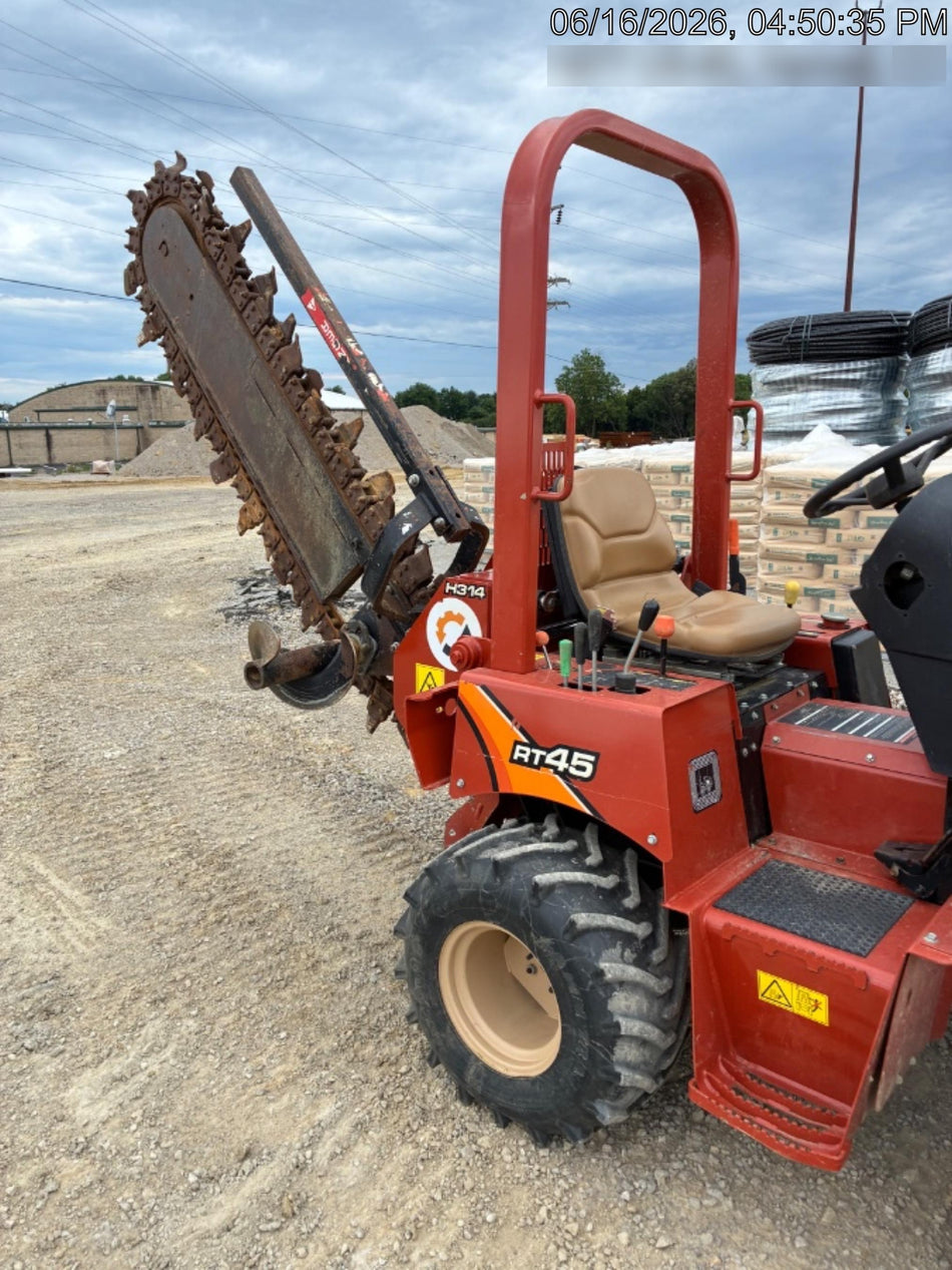 2022 DITCH WITCH RT45A