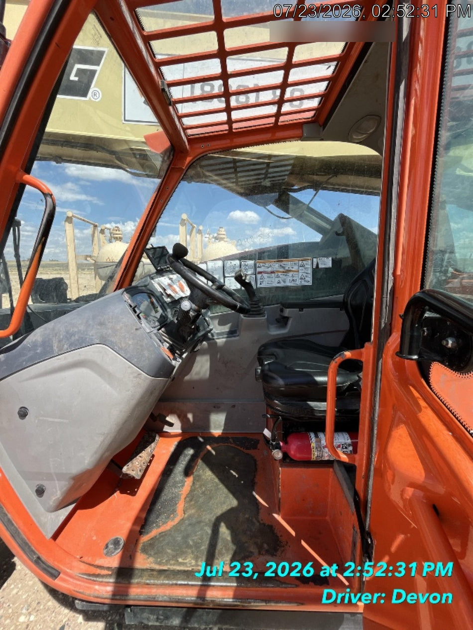 2019 JLG 1255 JLG 1255 T4F w/Full Cab, HVAC, Solid Tires, Work Lights/Beacon, 60" Carriage/Forks