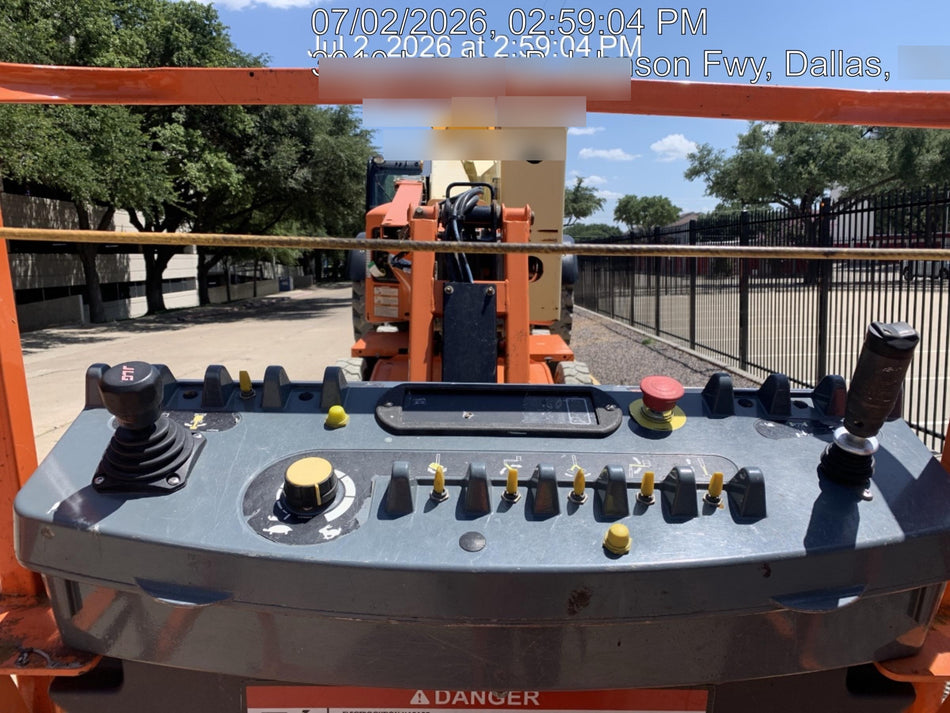 2019 JLG E400AJPN