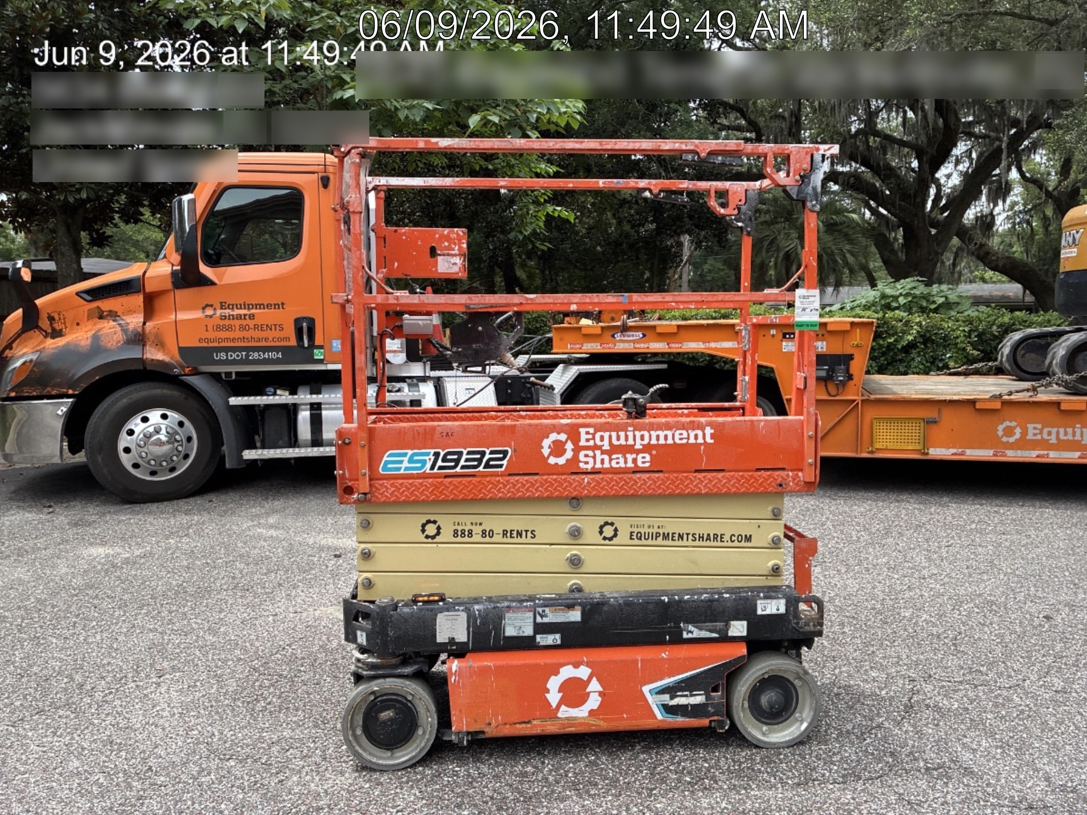 2023 JLG ES1932