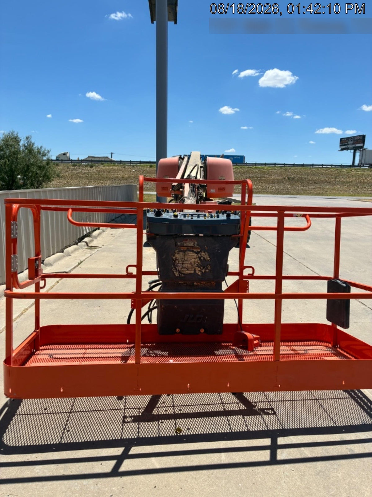 2019 JLG 660SJ