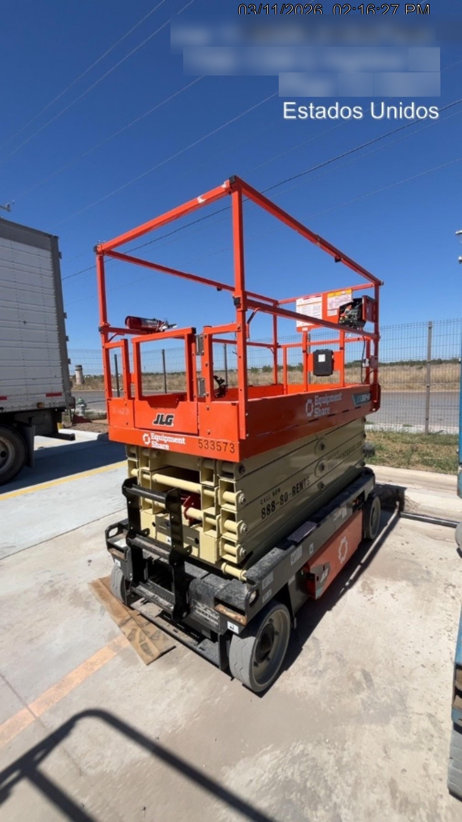 2025 JLG ES3246