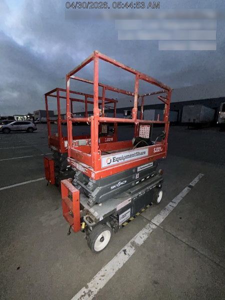 2020 Skyjack SJIII-3219 Solid NM Tires, Half height spring hinged entry gate, Dual Beacons, 800W Inverter