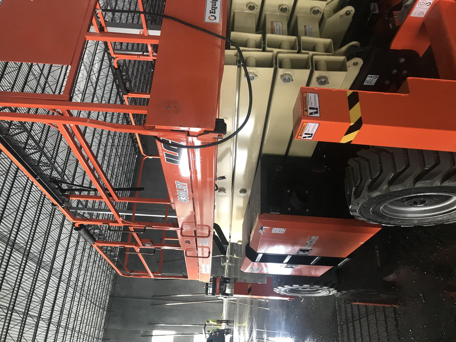 2019 JLG 430LRT