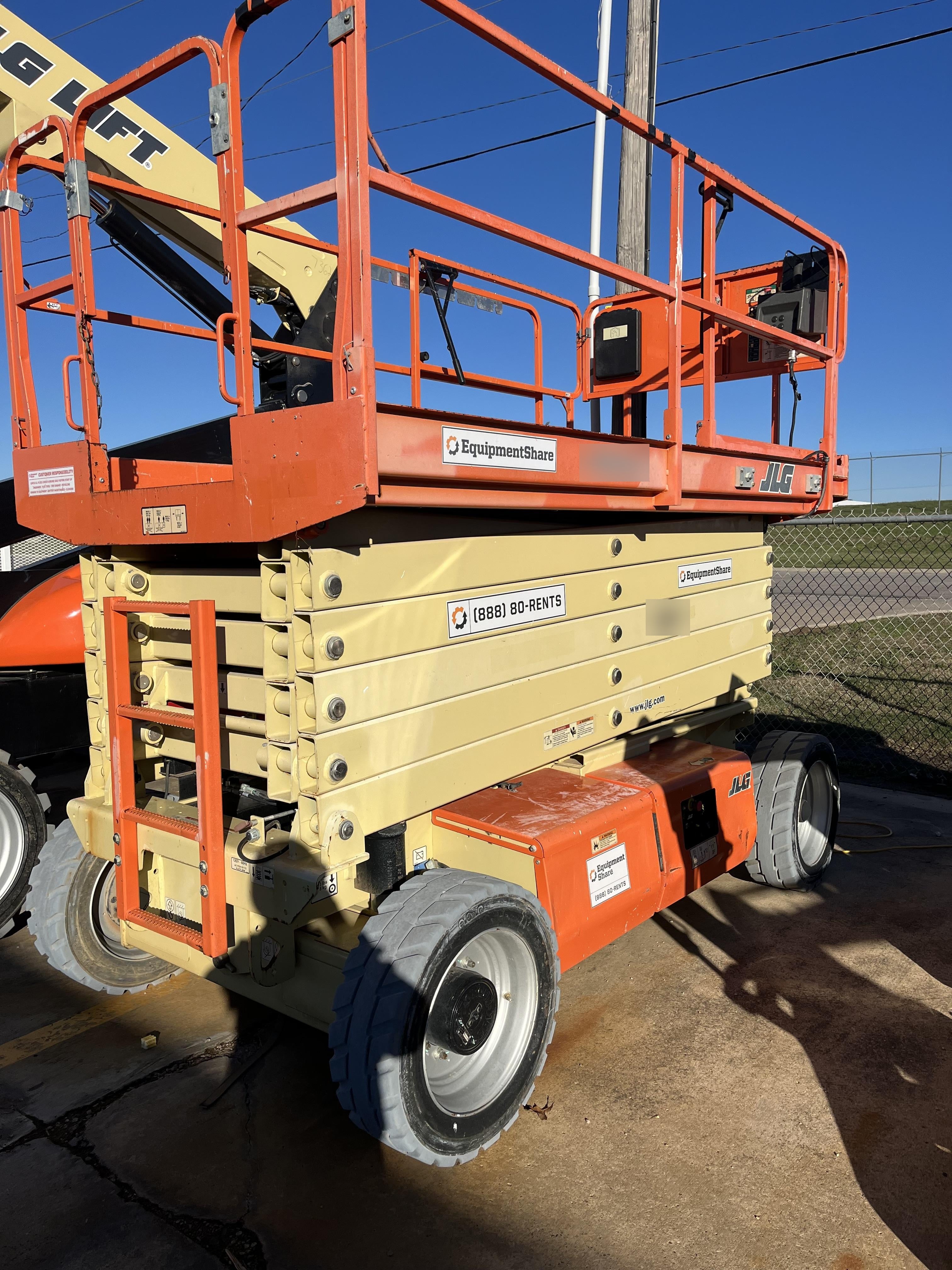 2019 JLG 4069LE