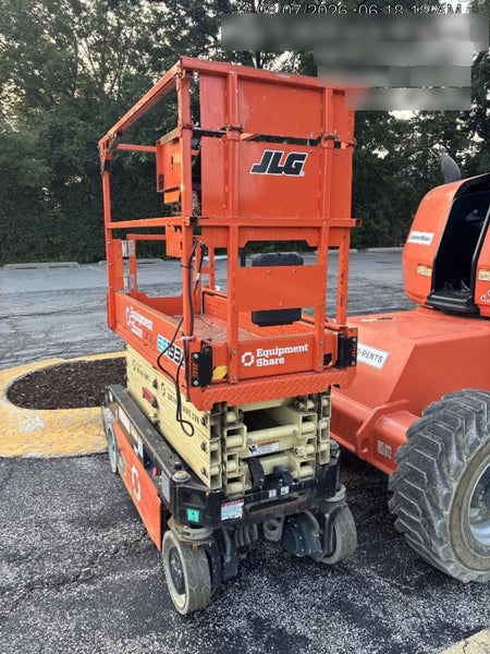 2022 JLG ES1932
