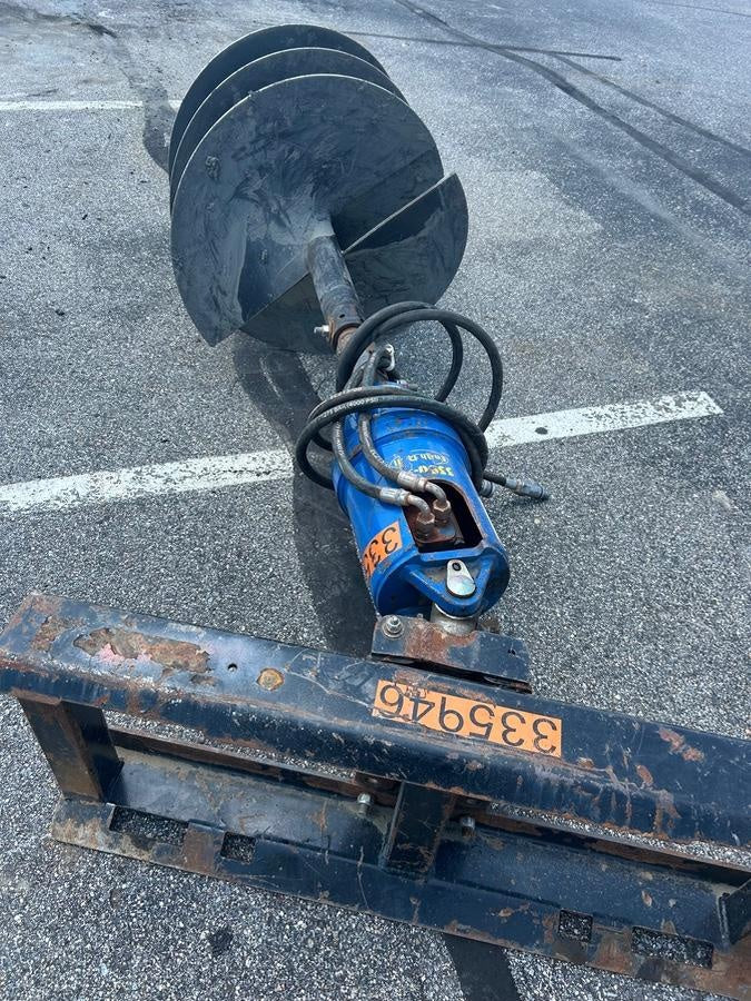 2023 AUGER TORQUE 3300-30