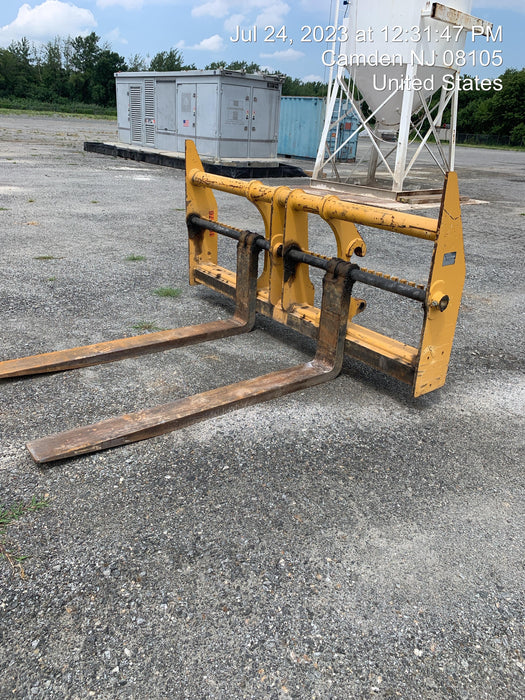 2020 JOHN DEERE 96" Loader Fork Carriage - John Deere