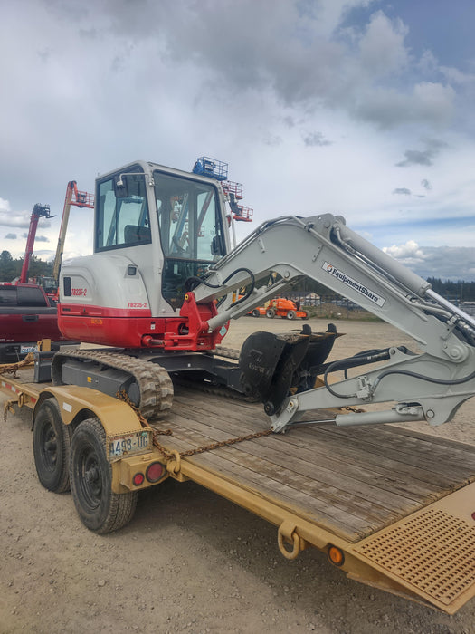 2021 TAKEUCHI TB235-2CR