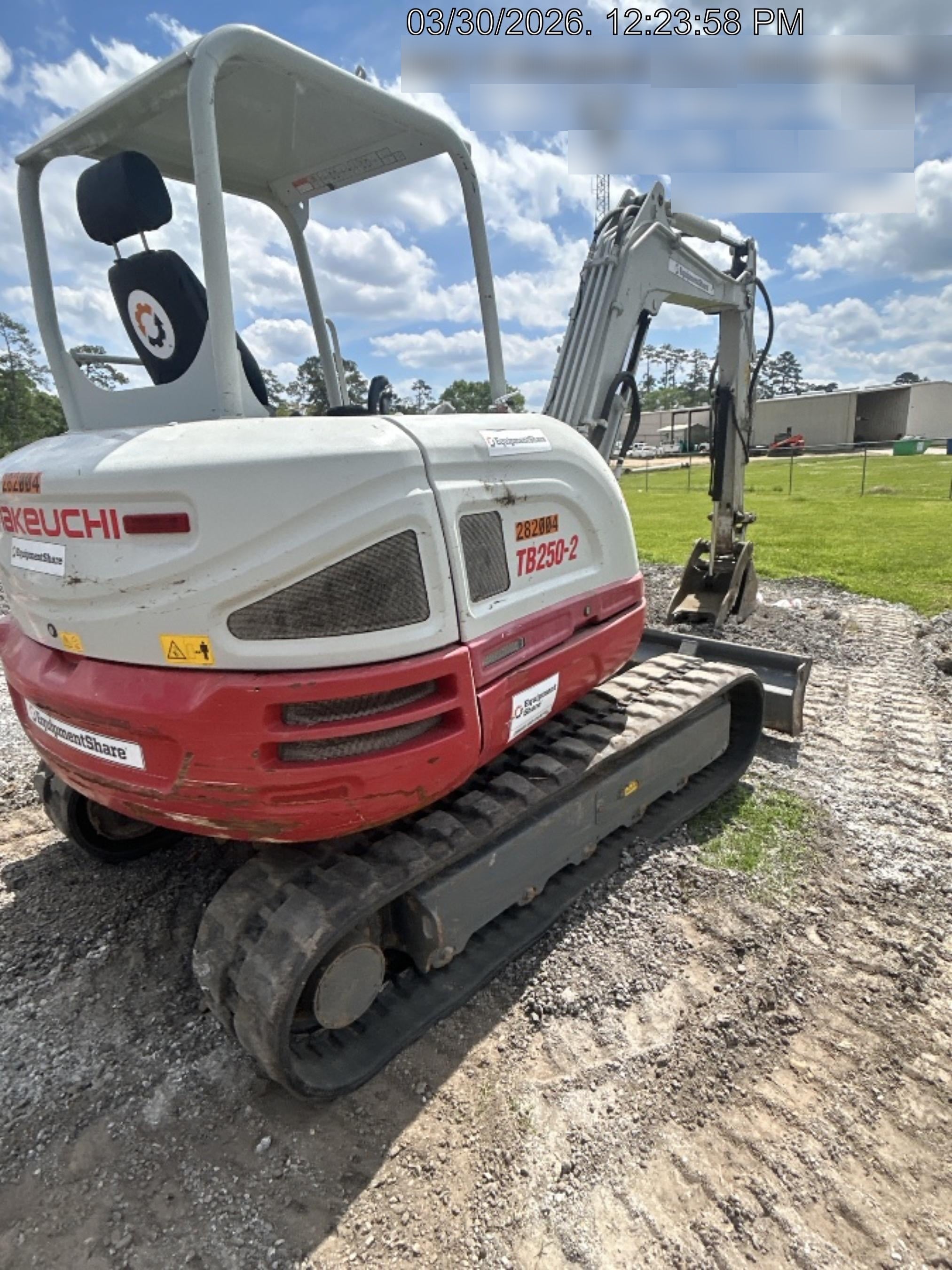 2022 TAKEUCHI TB250-2R