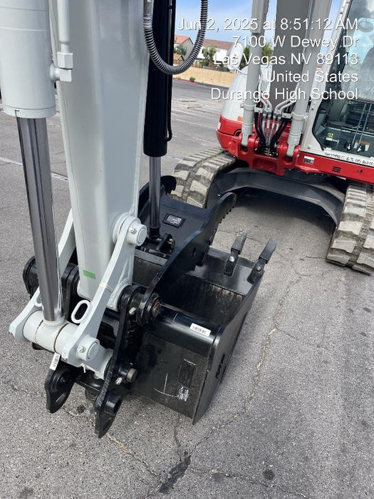 2025 TAKEUCHI 36" Bucket - Takeuchi