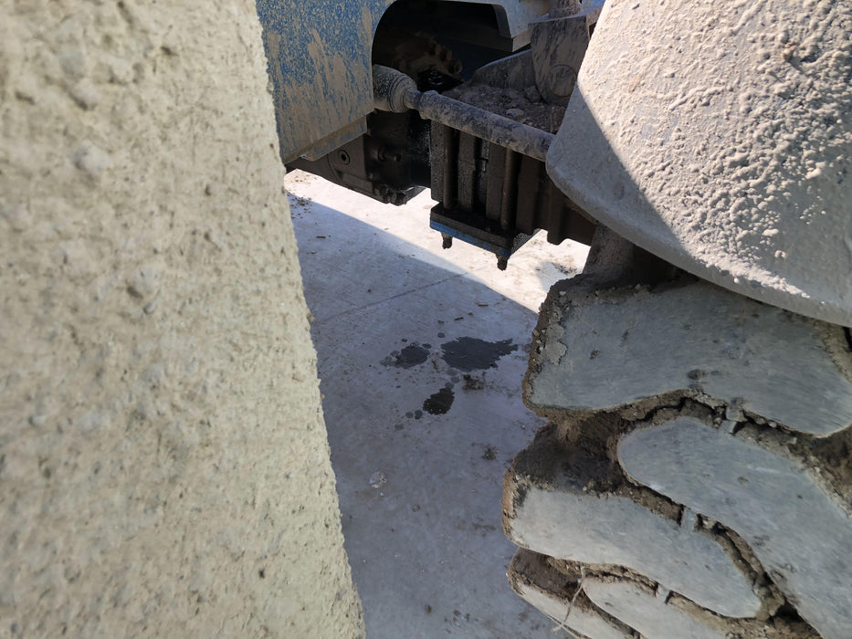 2019 Genie GTH-1056 Canopy, Solid RT Tires, LED Work Lights, Beacon 60" QA Carriage, 60" Forks