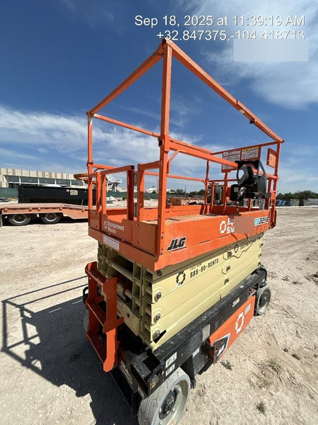 2022 JLG ES3246