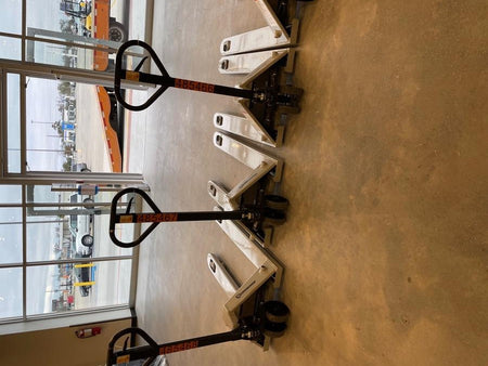 2024 NORTHERN TOOL 5,500 Ibs Pallet Jack - Northern Tool