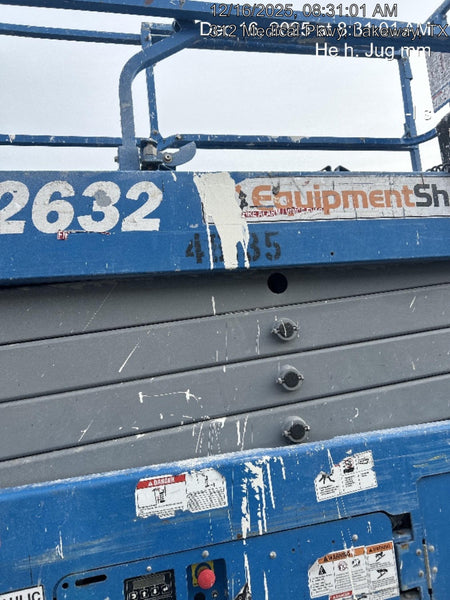 2019 Genie GS-2632 Folding rails with half height swing gate