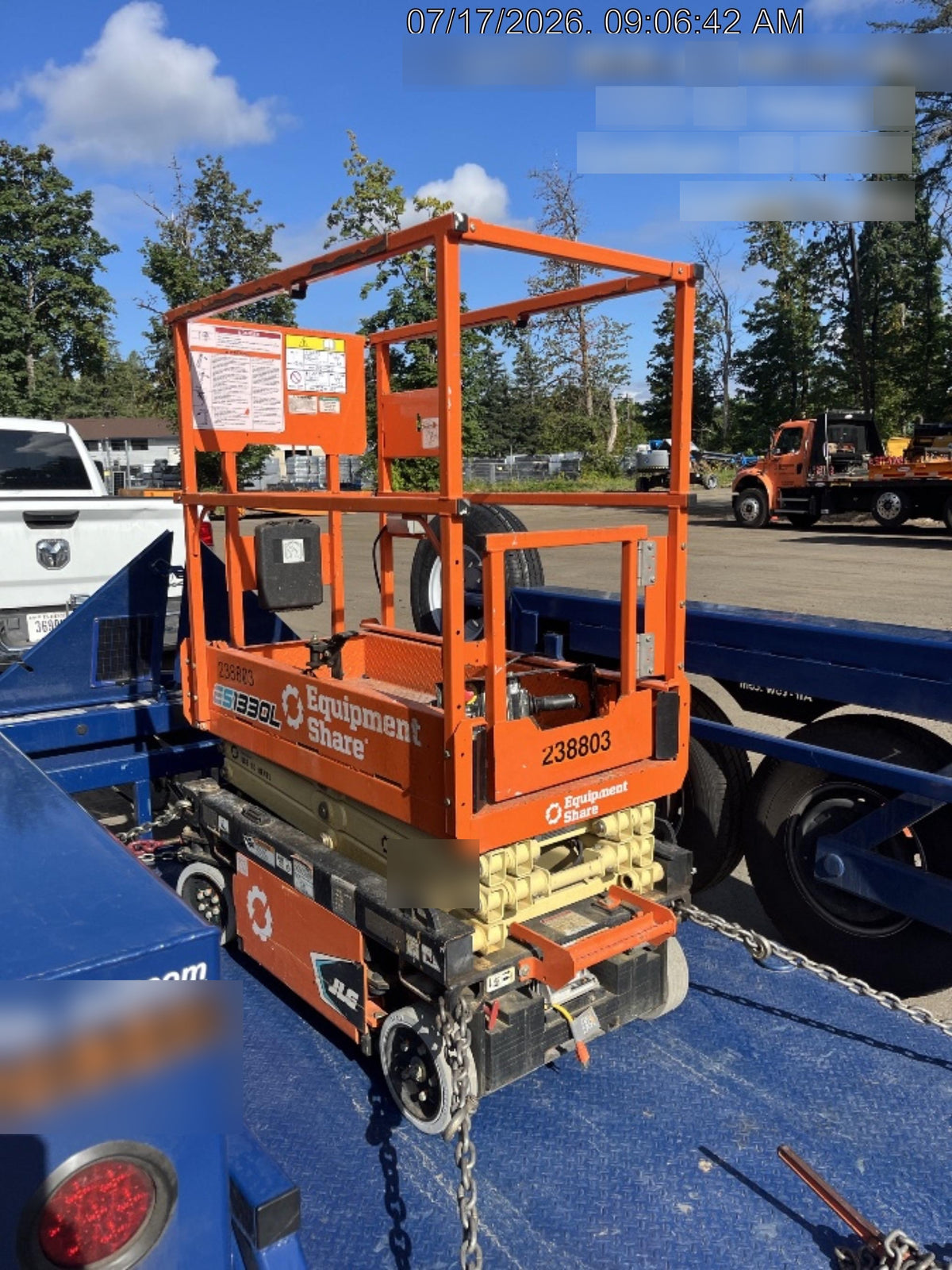 2022 JLG ES1330L