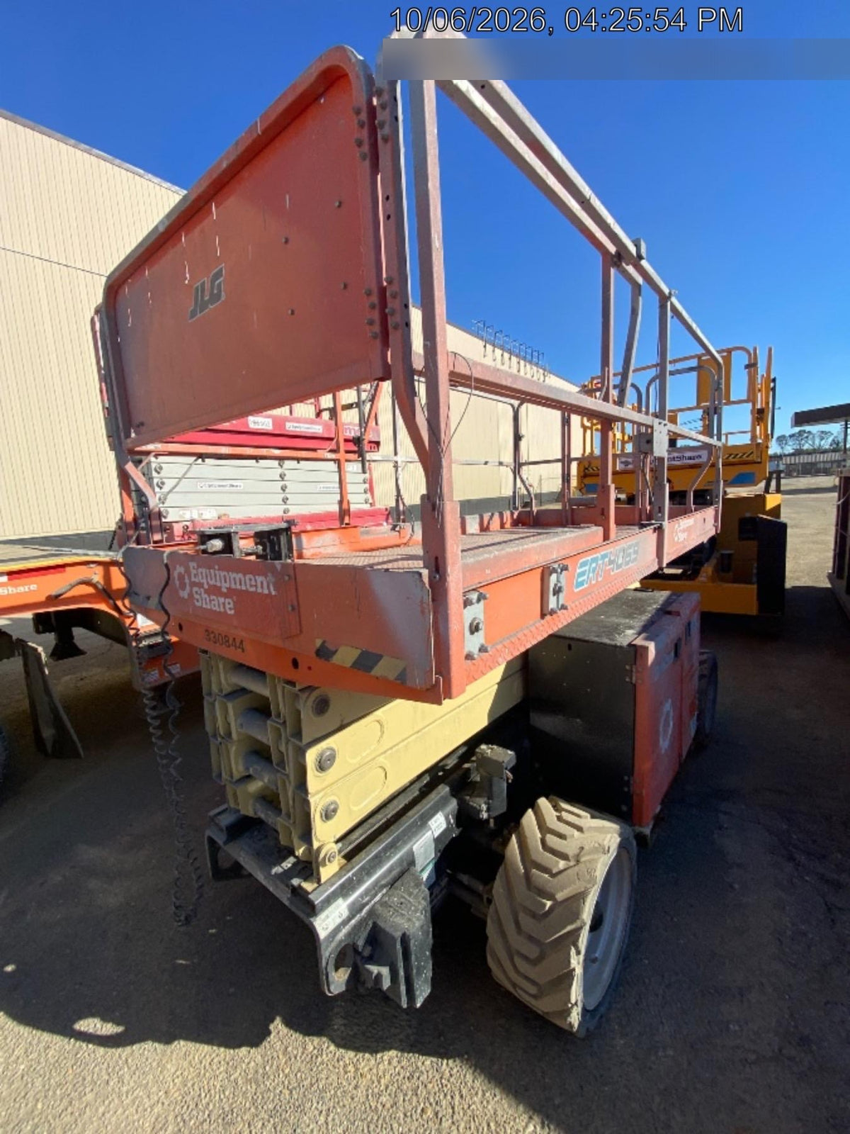 2023 JLG ERT4069