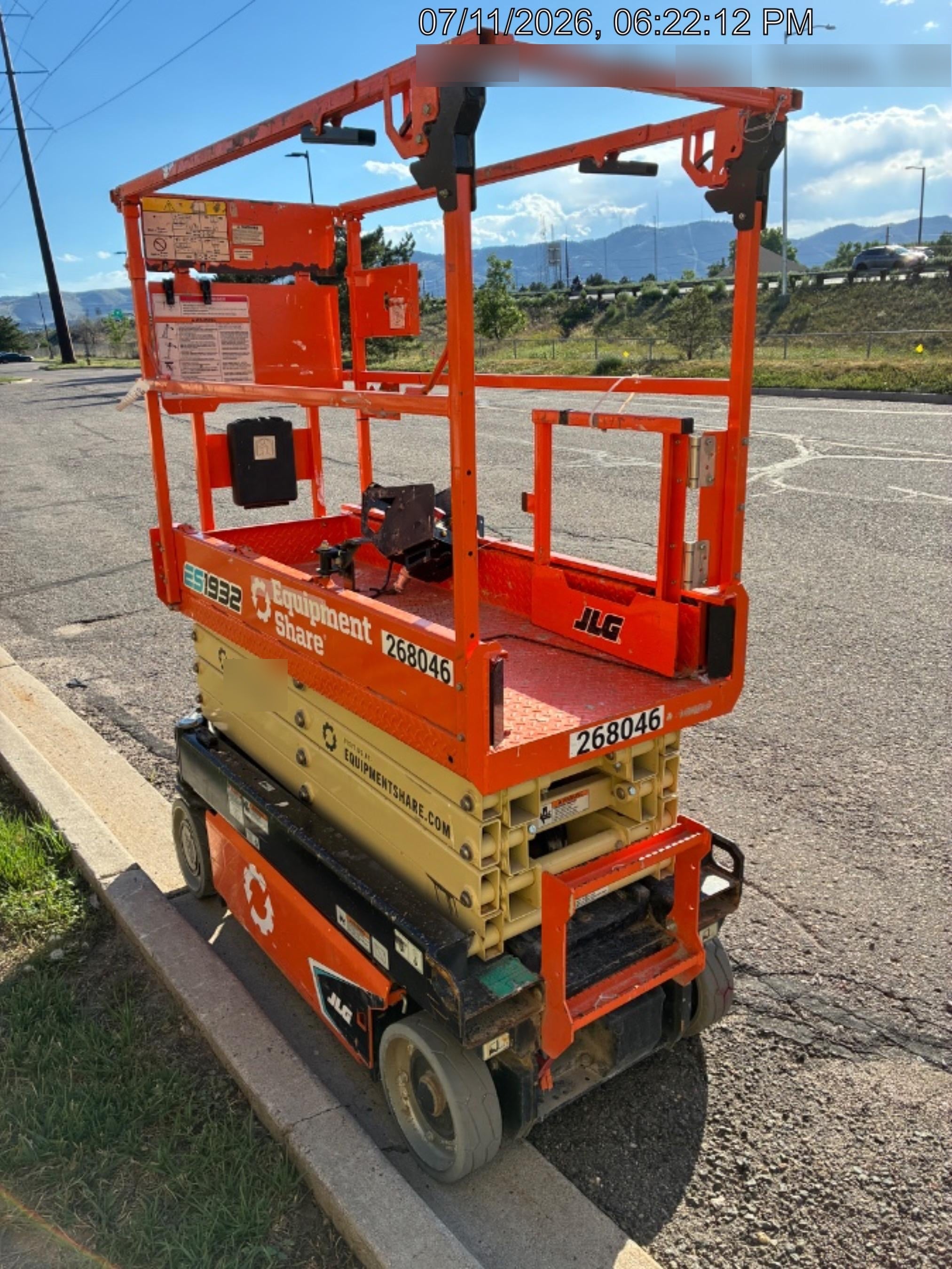 2022 JLG ES1932