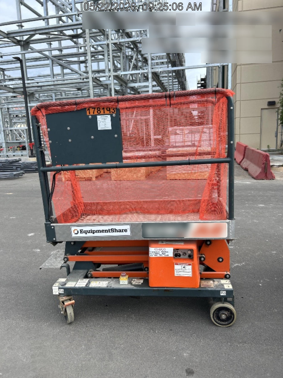 2021 JLG 1030P