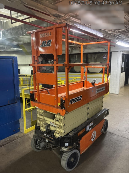 2022 JLG R1932