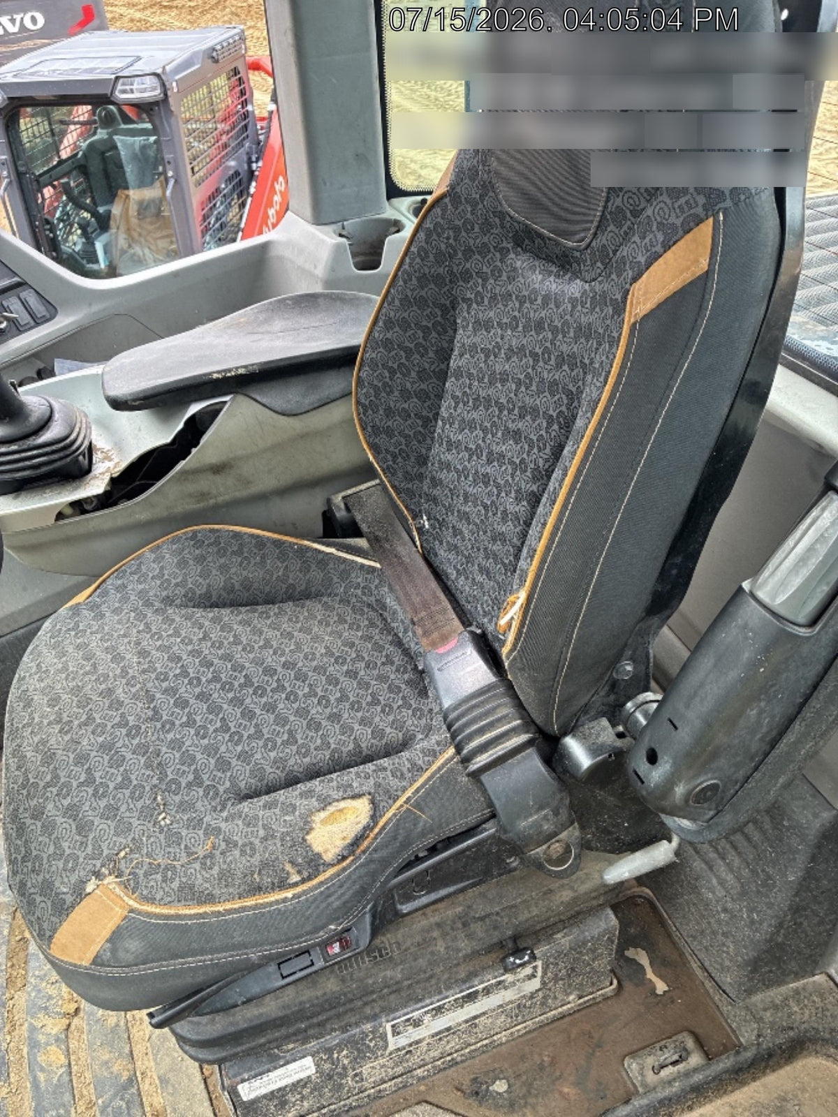 2018 Case 621G CLOSED CAB, 1 FUNCTION, JRB 416 STYLE HYD COUPLER