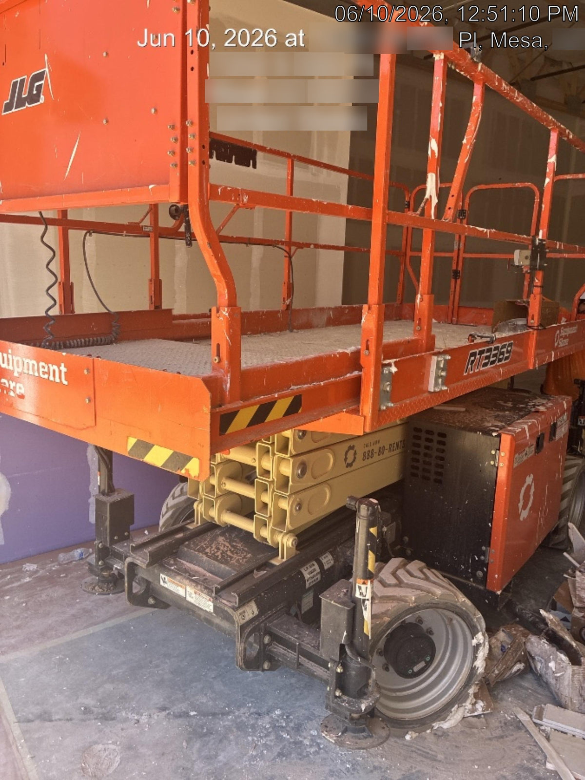2022 JLG RT3369