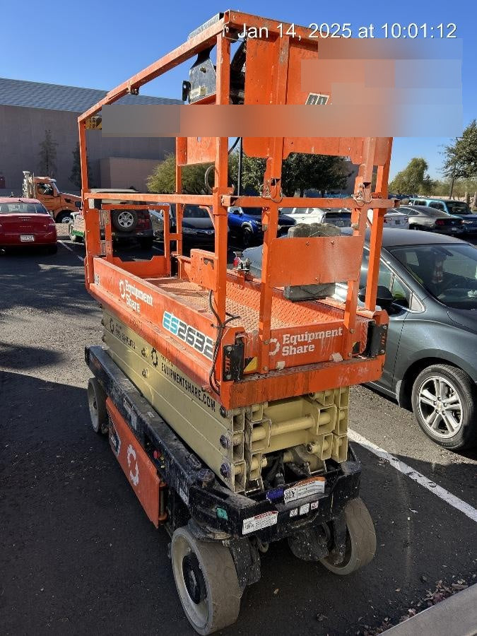 2022 JLG ES2632
