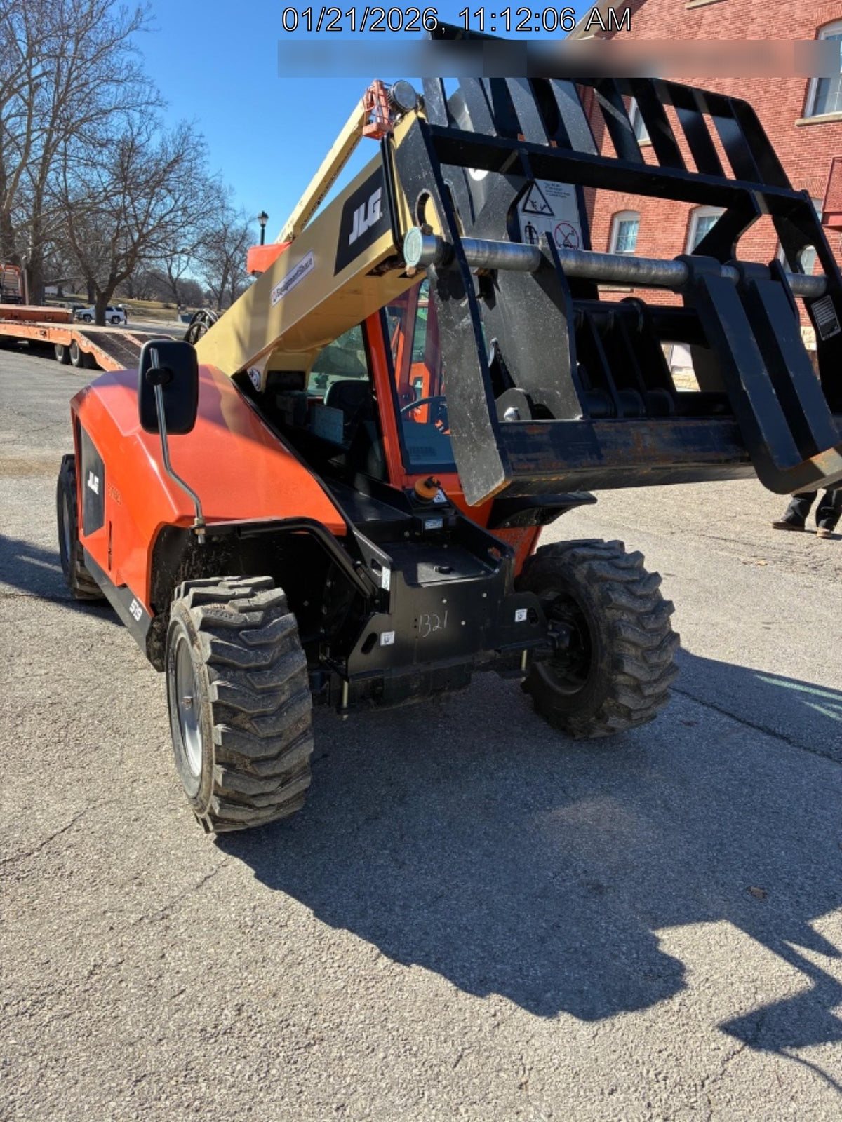 2025 JLG 519
