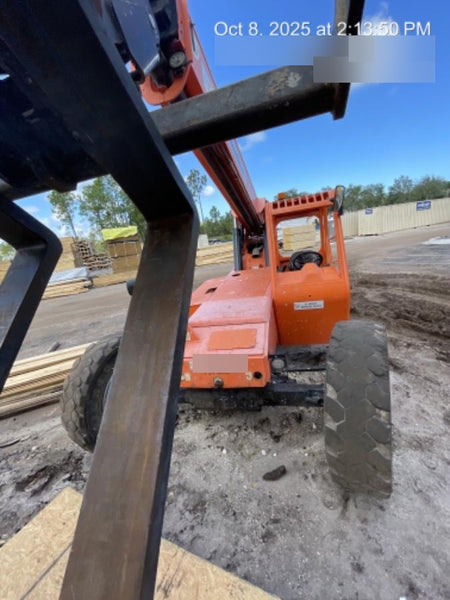2021 JLG 8042