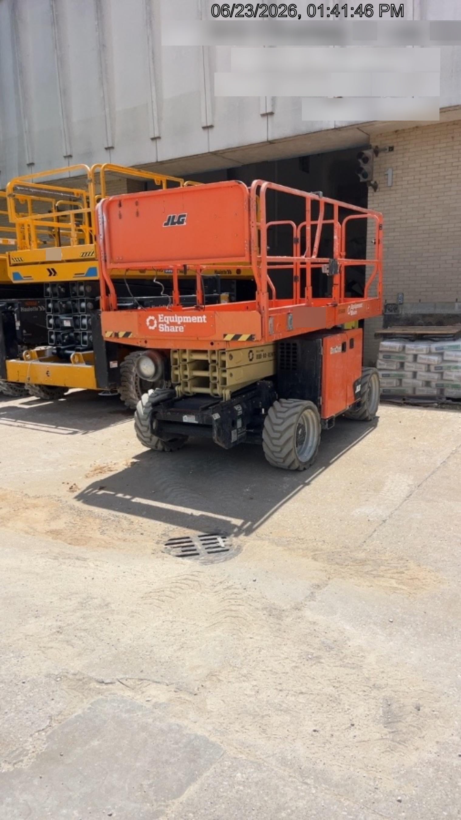 2022 JLG RT2669