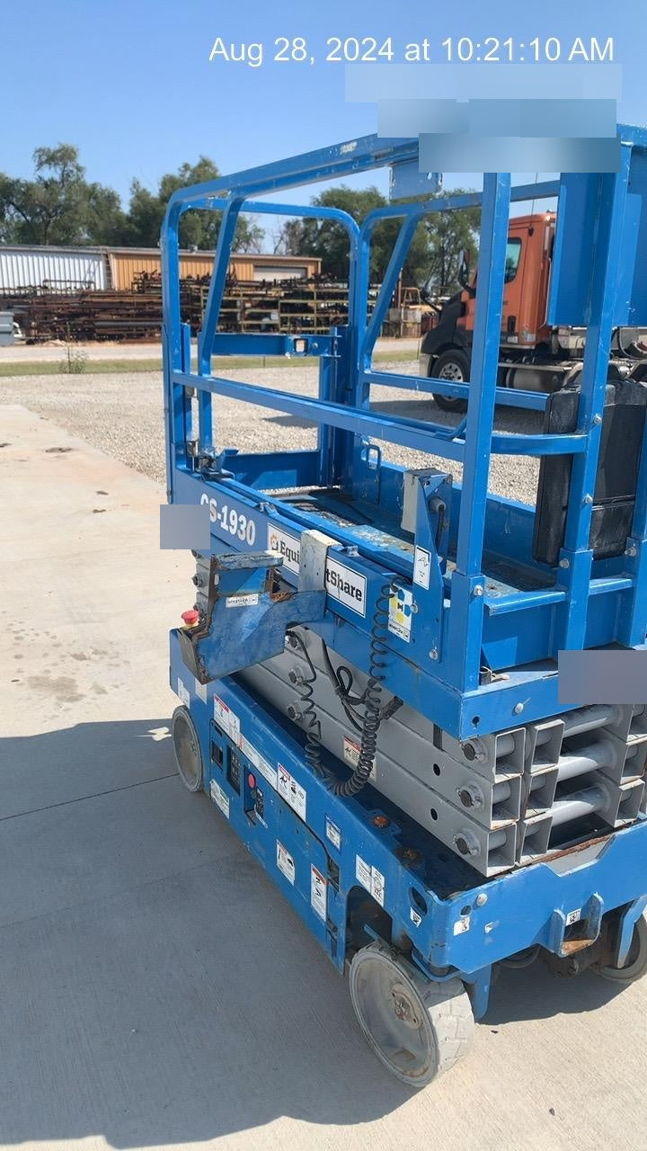 2020 Genie GS-1930 Solid Non Marking Tires, Beacon, Folding rails with half height swing gate