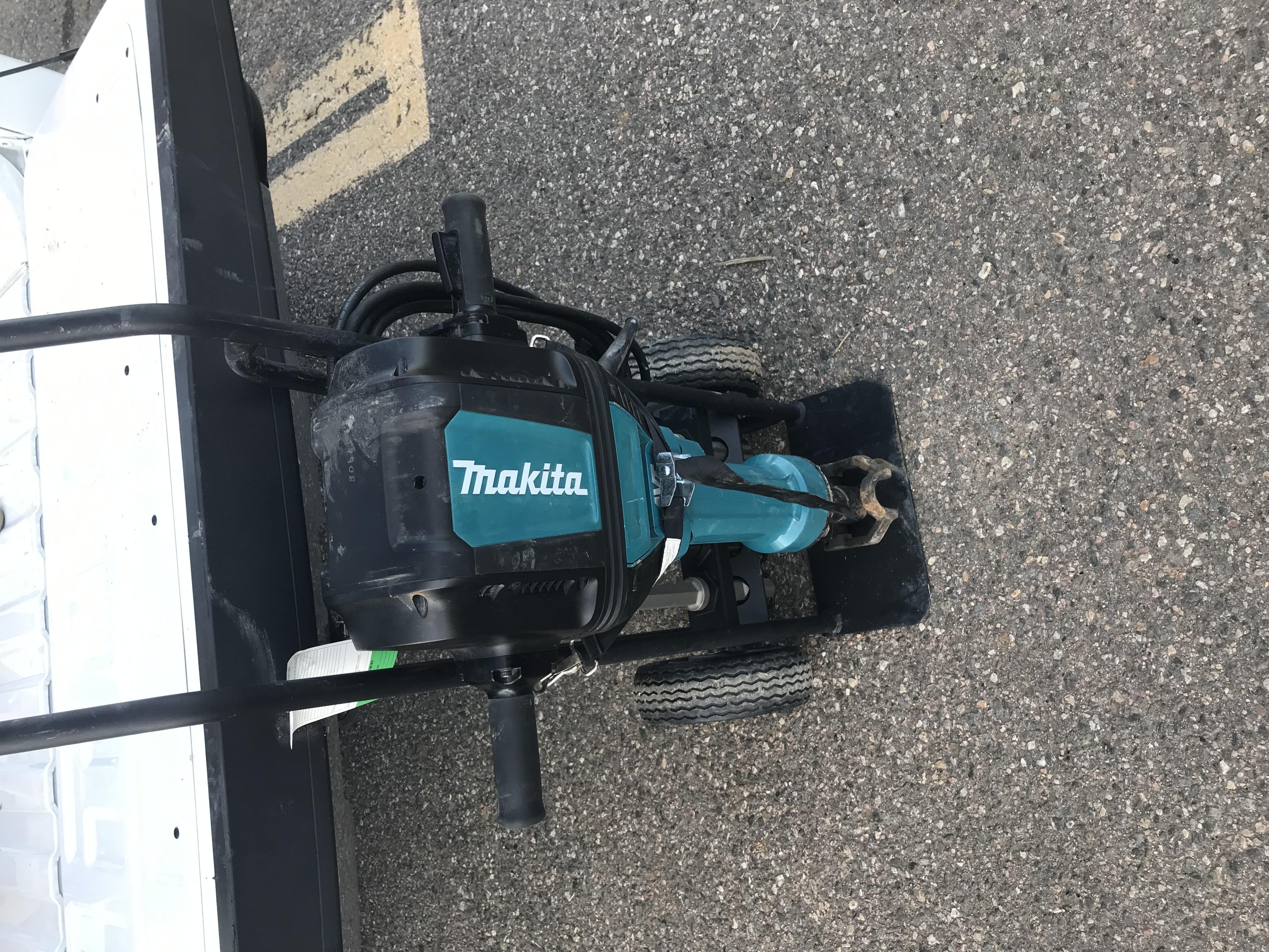 2018 MAKITA HM1812X3
