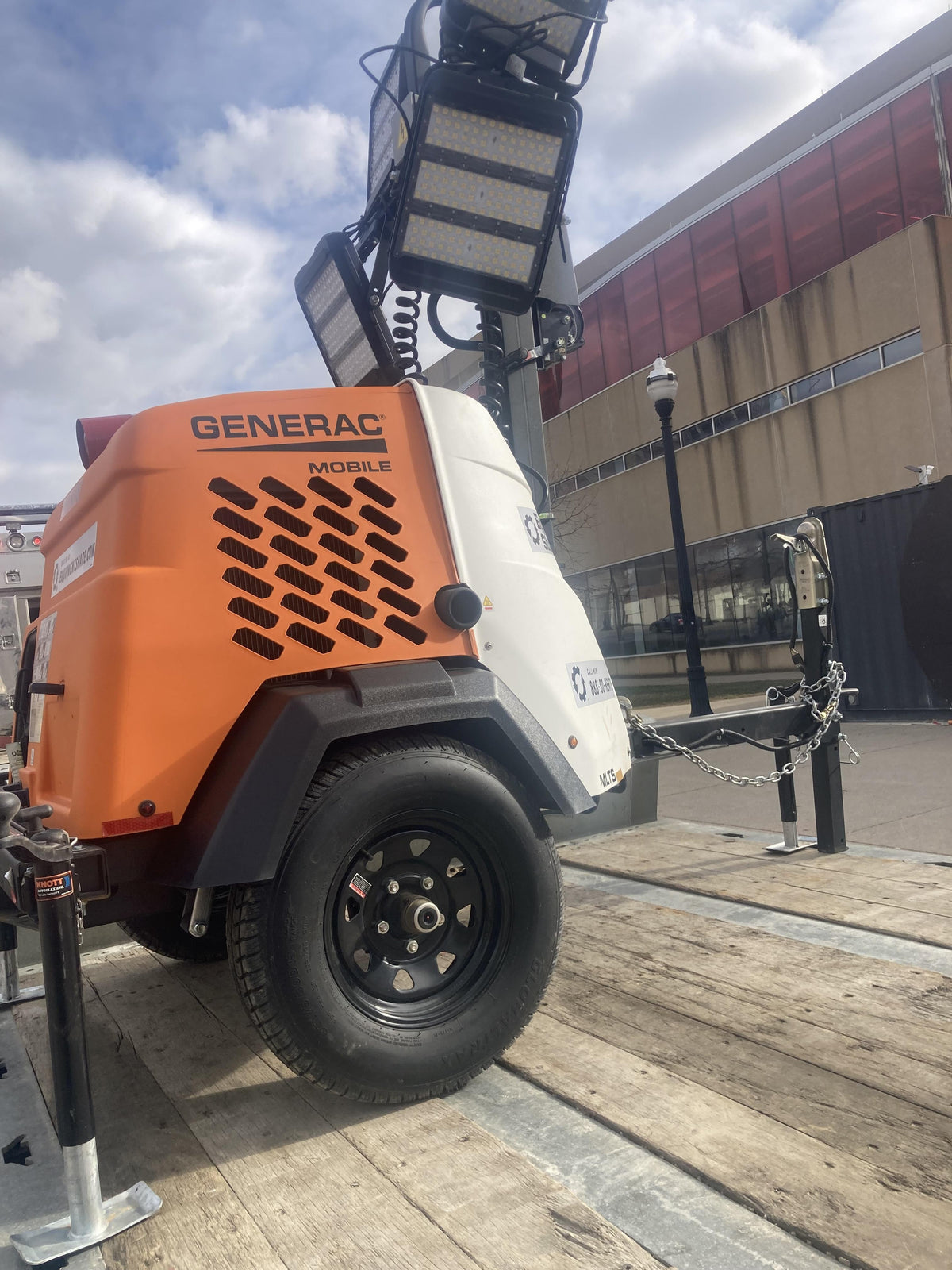 2024 Generac MLT2 Diesel, Flex Switch 120V Input, Powerzone Controller, 
(4) 320W LED Lights, 4kW Generator, 39.9 Gal Fuel Tank, 2" Ball, T3
