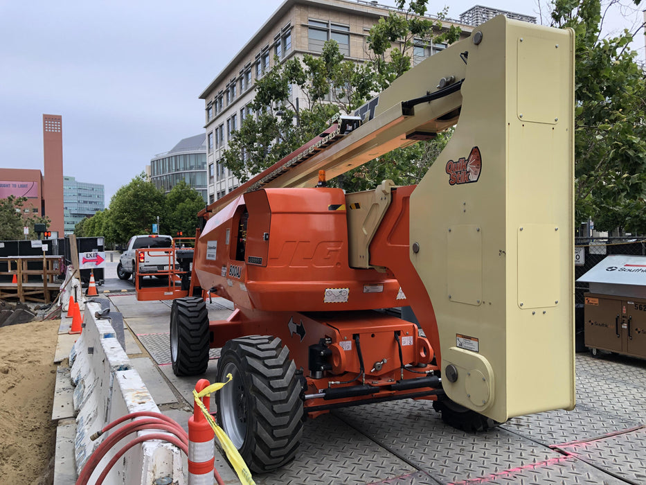 2020 JLG 800AJ