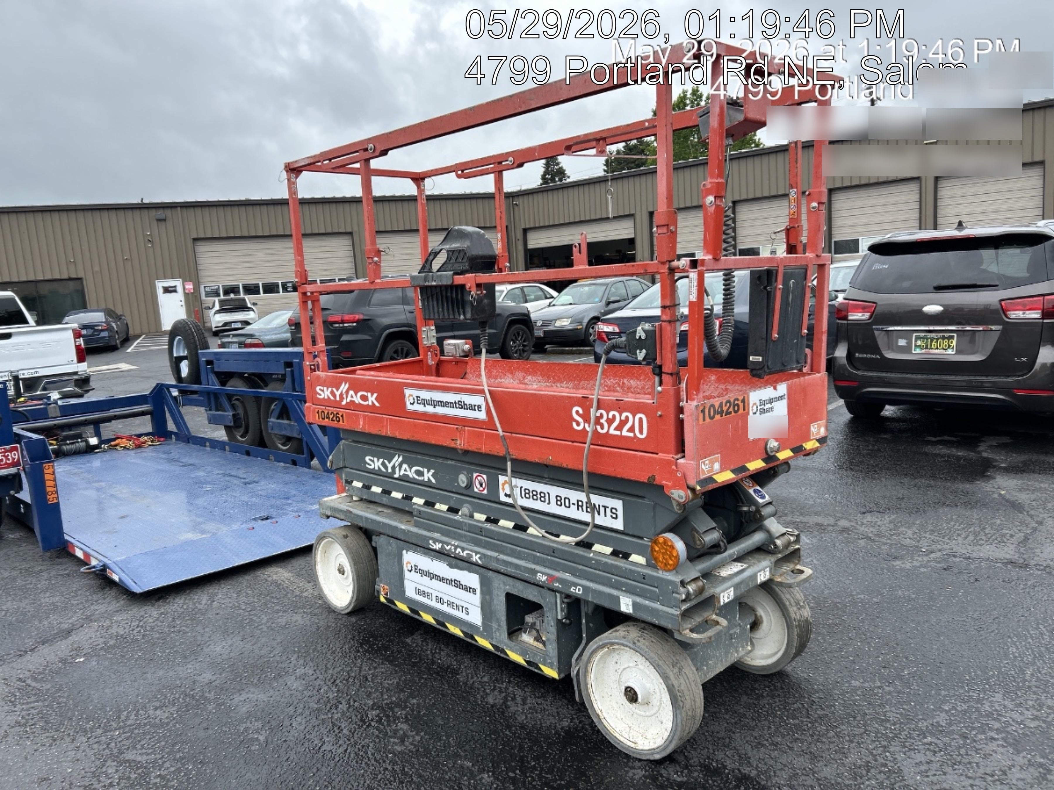 2020 Skyjack SJIII-3220 Solid NM Tires, Half height spring hinged entry gate, Dual Beacons, 6' Powered Extension Deck