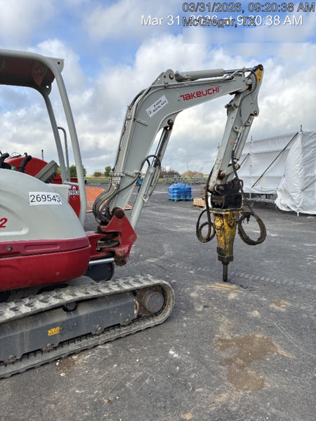 2022 TAKEUCHI TB235-2R