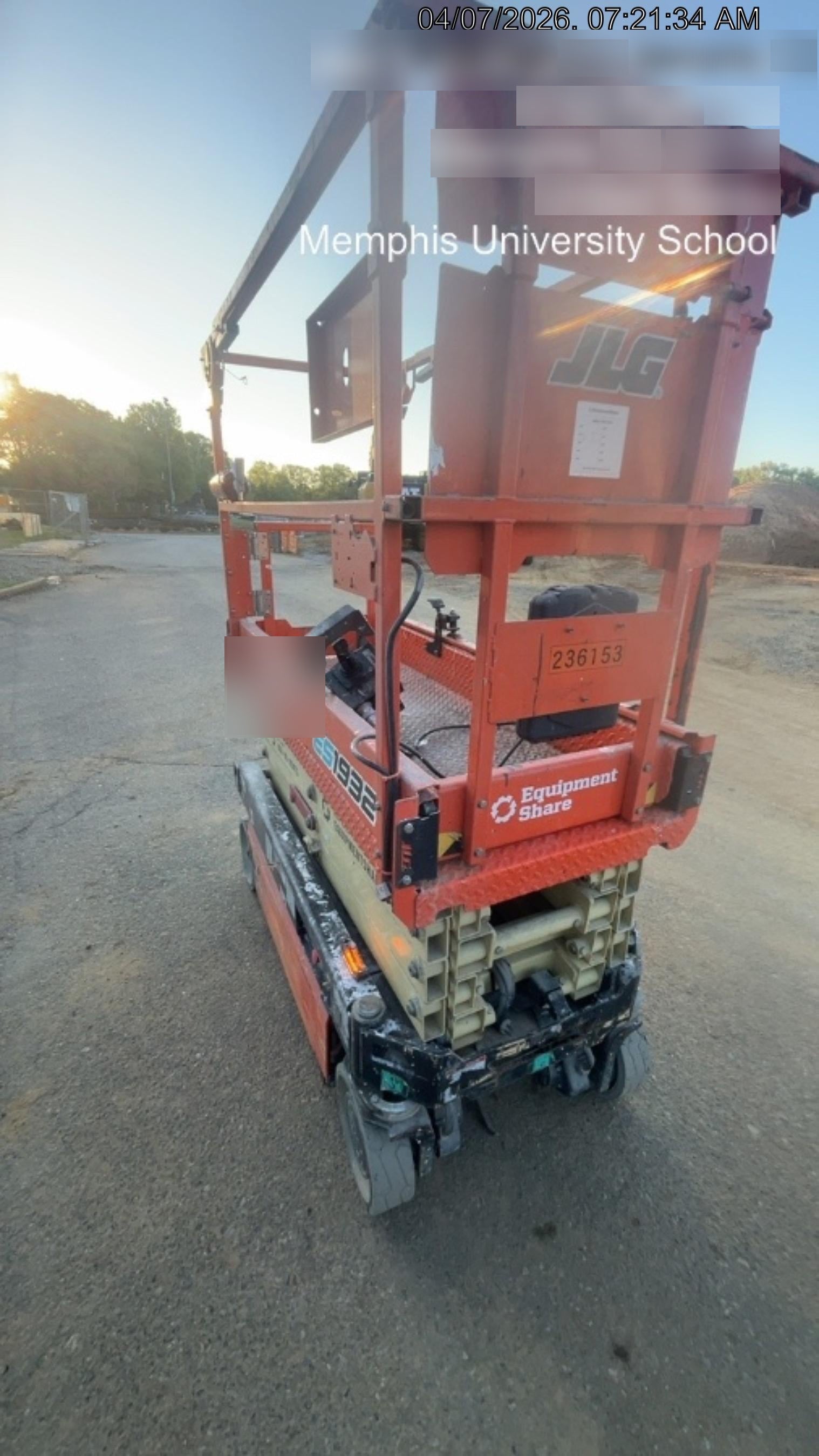 2022 JLG ES1932